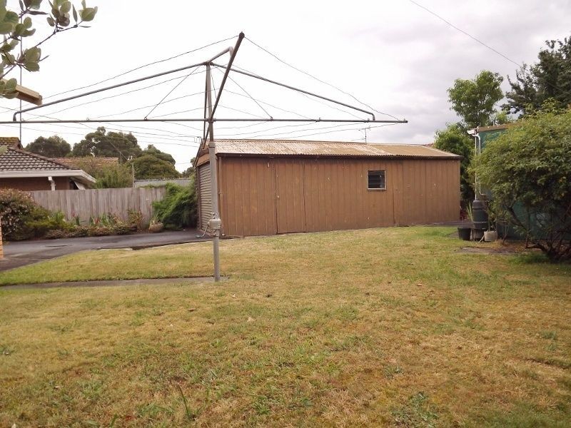 5 Tresswell Avenue, Newborough VIC 3825