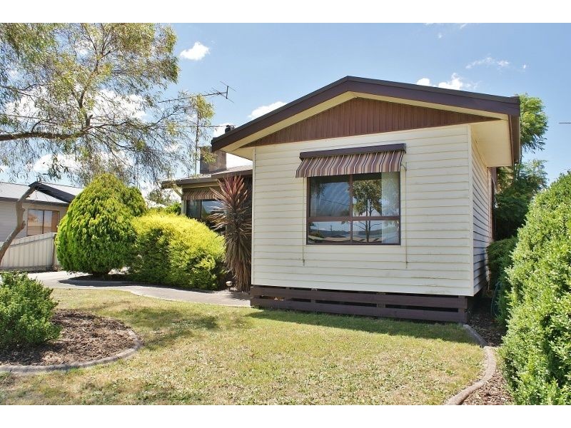 12 Retford Street, Newborough VIC 3825