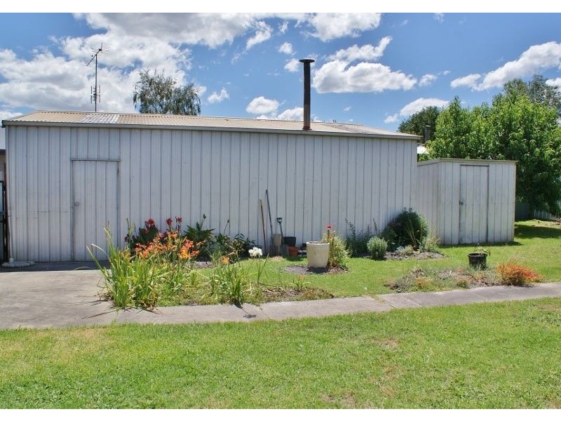 12 Retford Street, Newborough VIC 3825