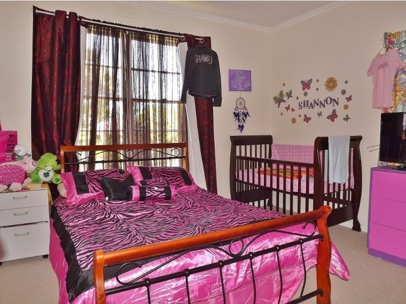 15 Charles Street, Moe VIC 3825