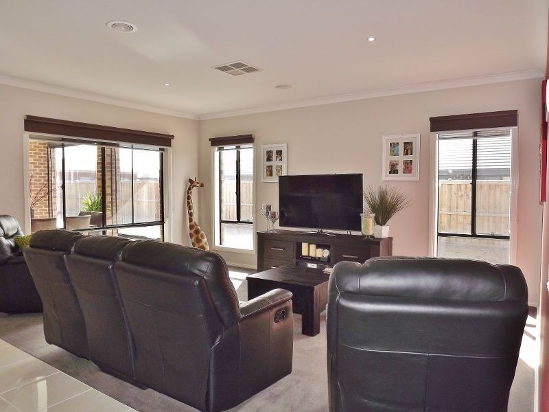 4 Flores Street, Trafalgar VIC 3824