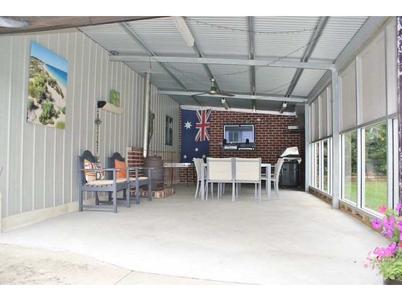 76 Chamberlain Road, Newborough VIC 3825