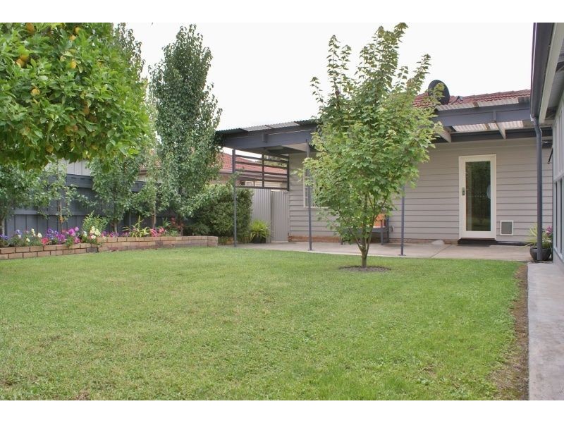 76 Chamberlain Road, Newborough VIC 3825