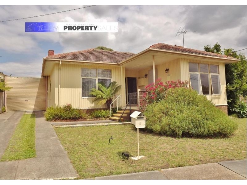 13 Service Road, Moe VIC 3825
