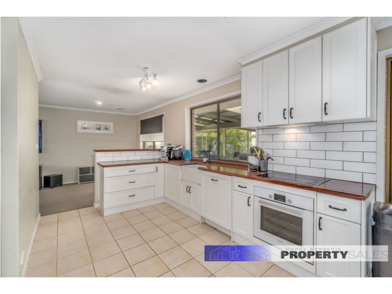 2 Taurus Way, Moe VIC 3825