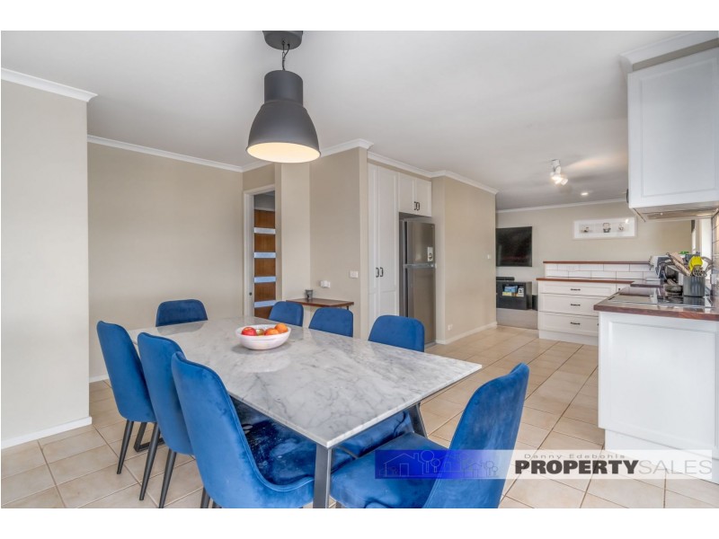 2 Taurus Way, Moe VIC 3825