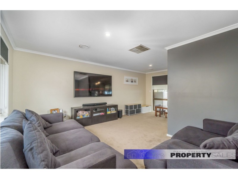 2 Taurus Way, Moe VIC 3825