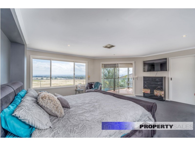 2 Taurus Way, Moe VIC 3825