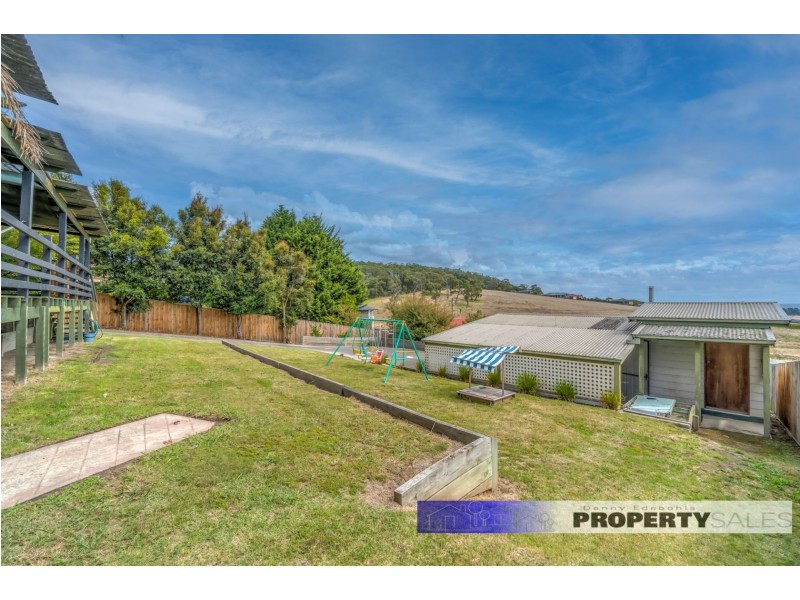 2 Taurus Way, Moe VIC 3825