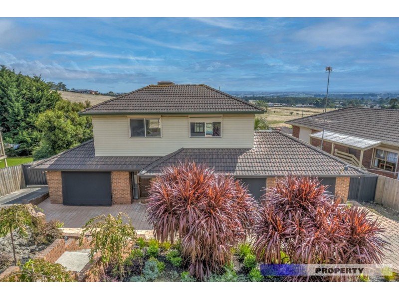 2 Taurus Way, Moe VIC 3825