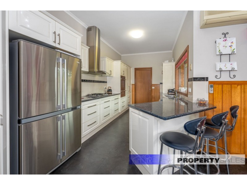 5 Tarra Court, Newborough VIC 3825