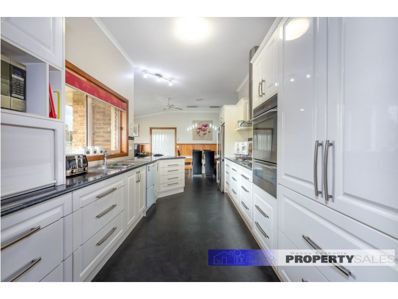 5 Tarra Court, Newborough VIC 3825