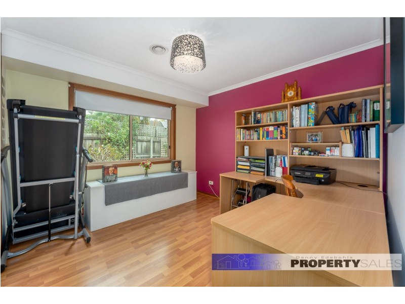 5 Tarra Court, Newborough VIC 3825