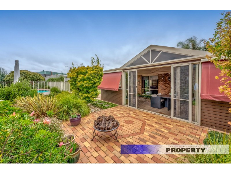 5 Tarra Court, Newborough VIC 3825