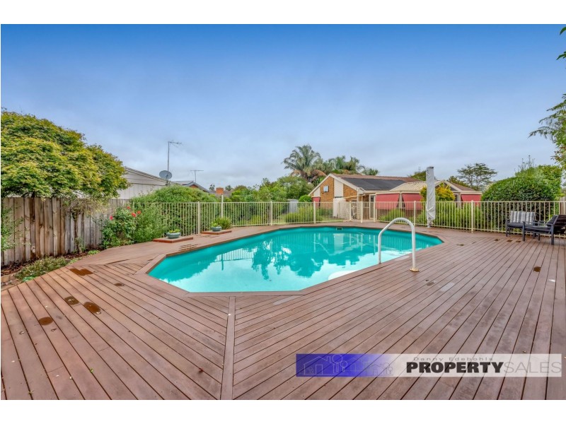 5 Tarra Court, Newborough VIC 3825