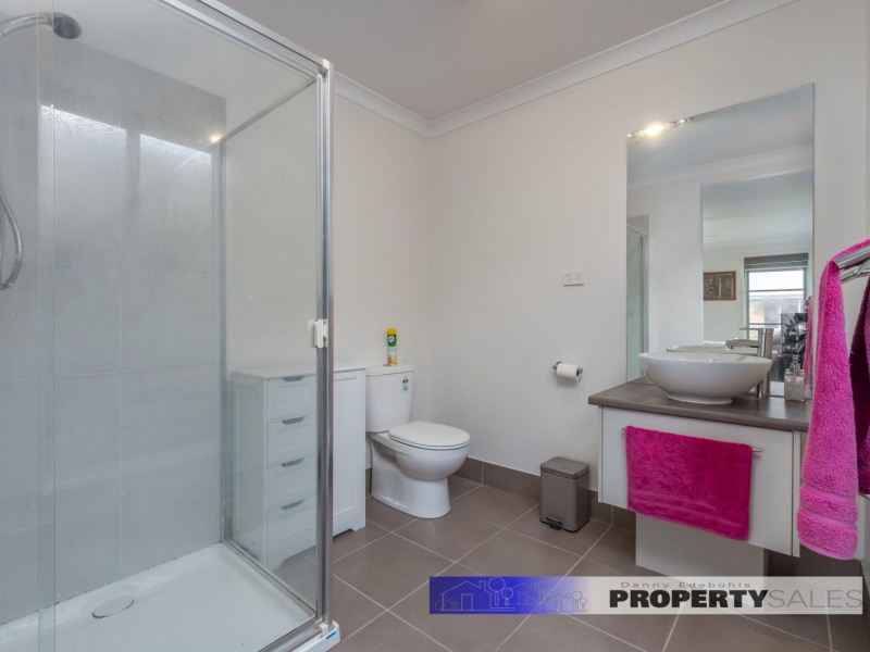 43 Sweetwater Place, Moe VIC 3825