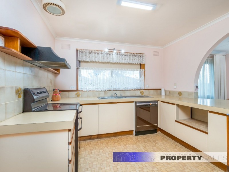 4/2 Narracan Drive, Moe VIC 3825