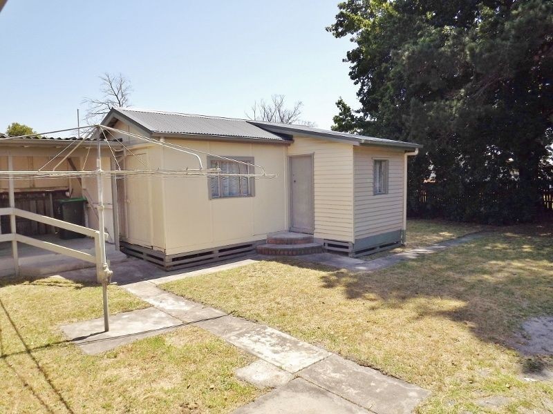 14 Gladstone Street, Moe VIC 3825