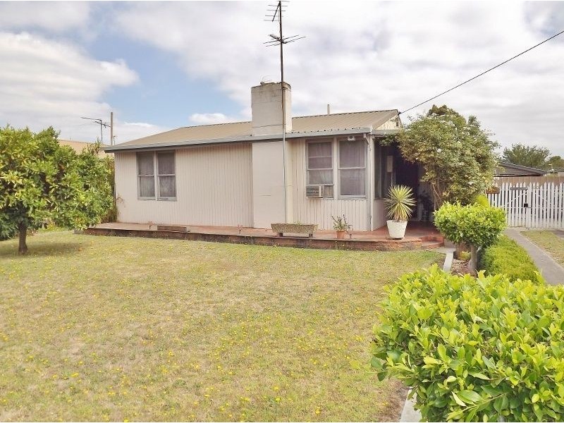 50 Newark Avenue, Newborough VIC 3825