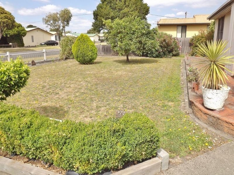 50 Newark Avenue, Newborough VIC 3825