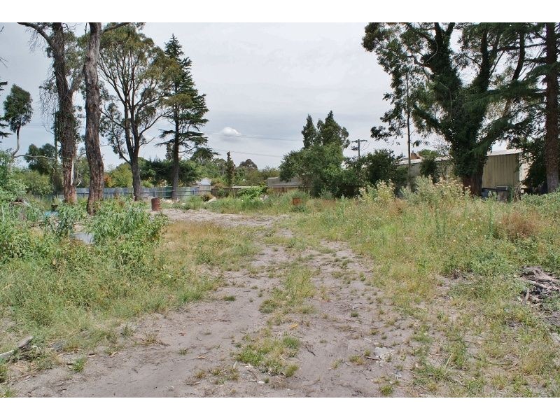 4 Service Road, Moe VIC 3825