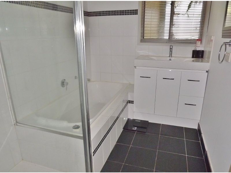 37 Koornalla Street, Newborough VIC 3825