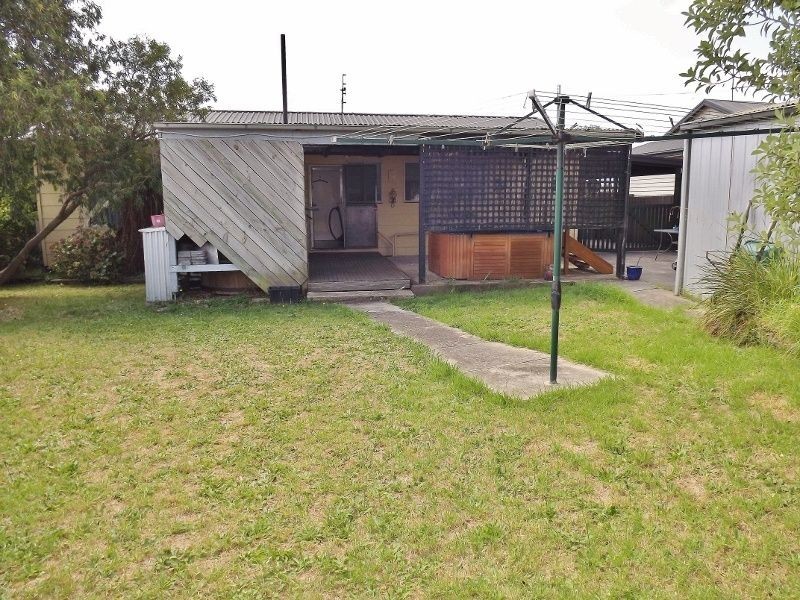 37 Koornalla Street, Newborough VIC 3825