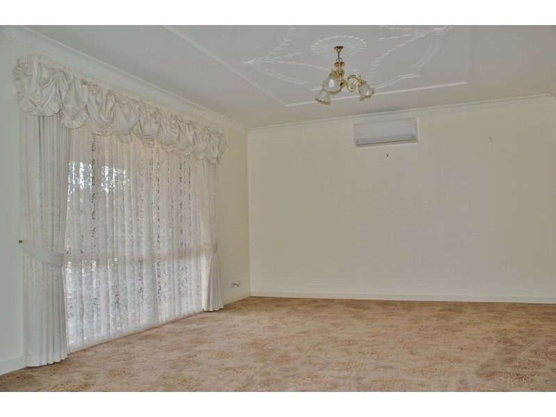 9 Rita Court, Newborough VIC 3825