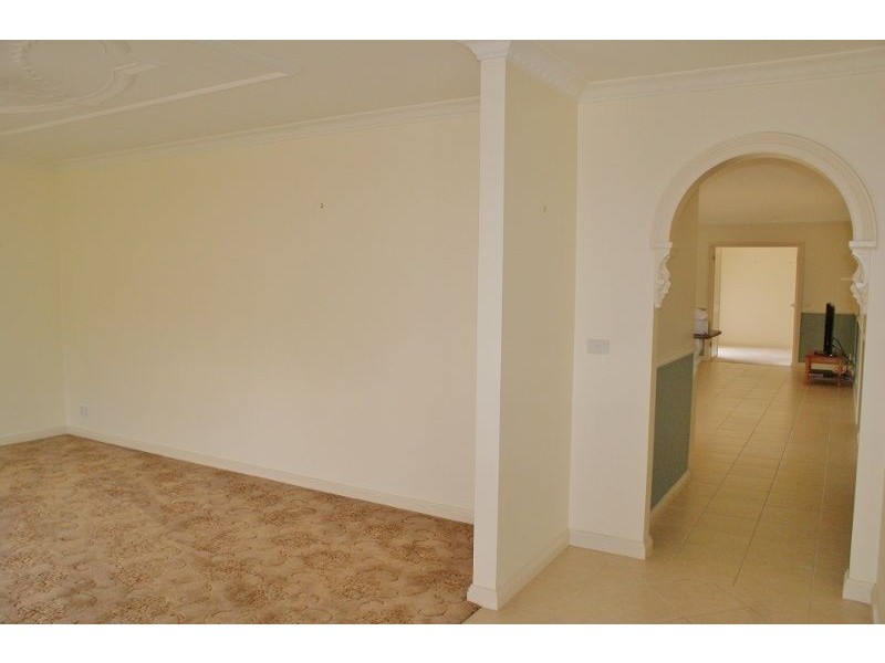 9 Rita Court, Newborough VIC 3825