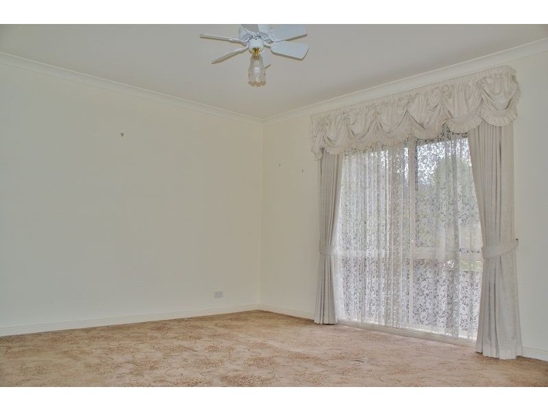 9 Rita Court, Newborough VIC 3825