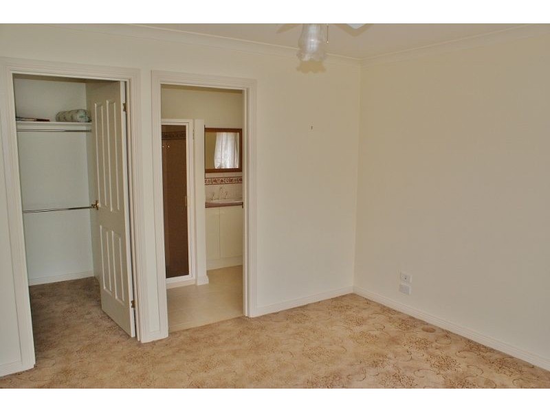 9 Rita Court, Newborough VIC 3825