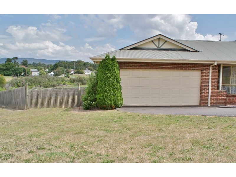 9 Rita Court, Newborough VIC 3825