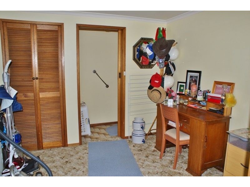 36 Service Road, Moe VIC 3825