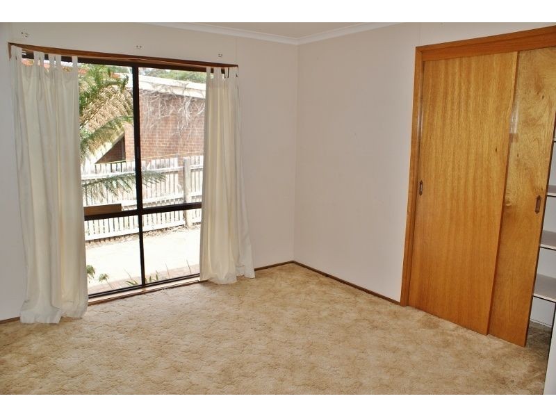 35 Pinnacle Drive, Rawson VIC 3825