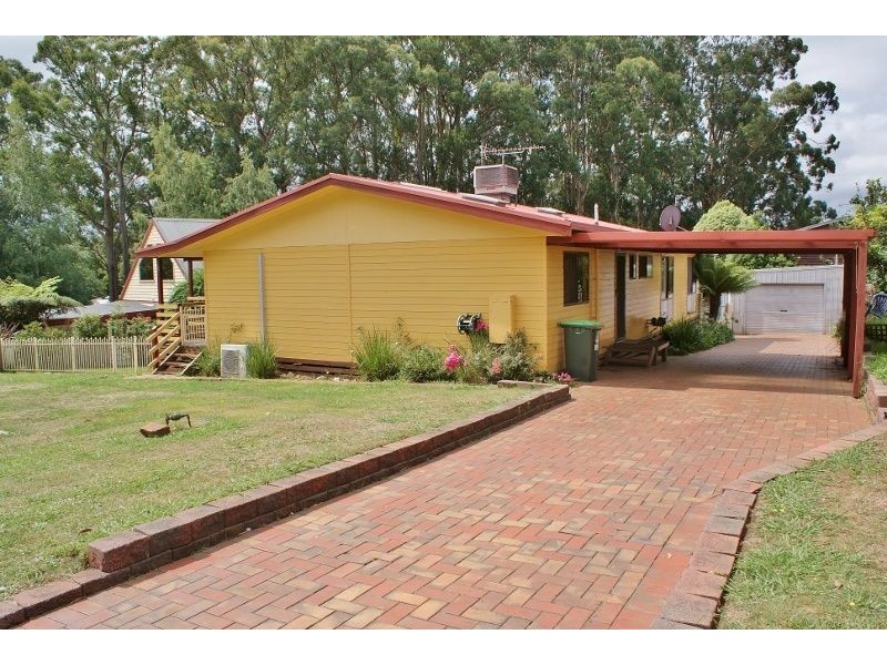 35 Pinnacle Drive, Rawson VIC 3825