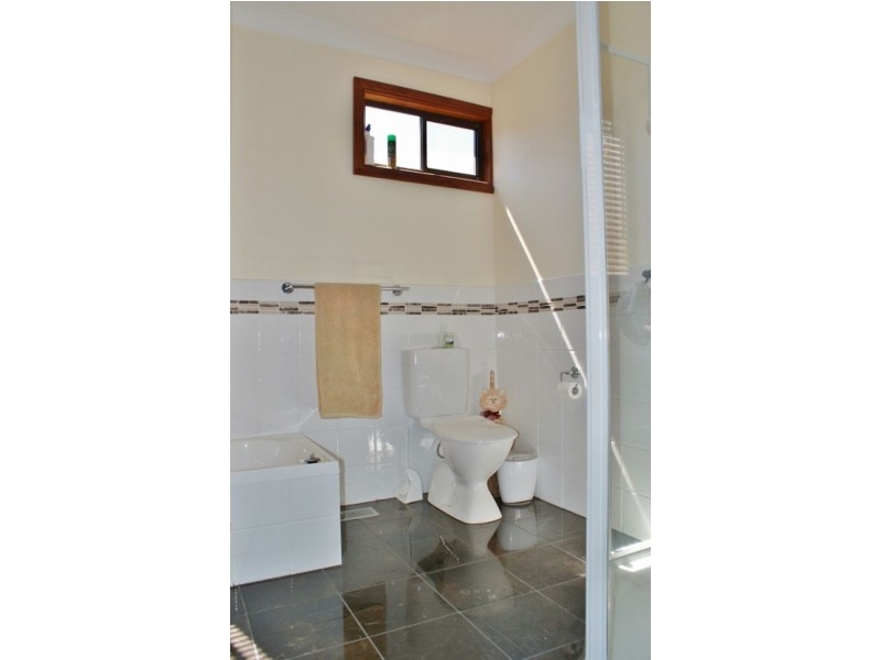 15 Torres Street, Newborough VIC 3825