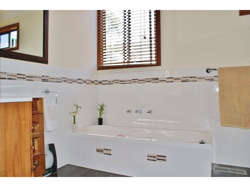 15 Torres Street, Newborough VIC 3825