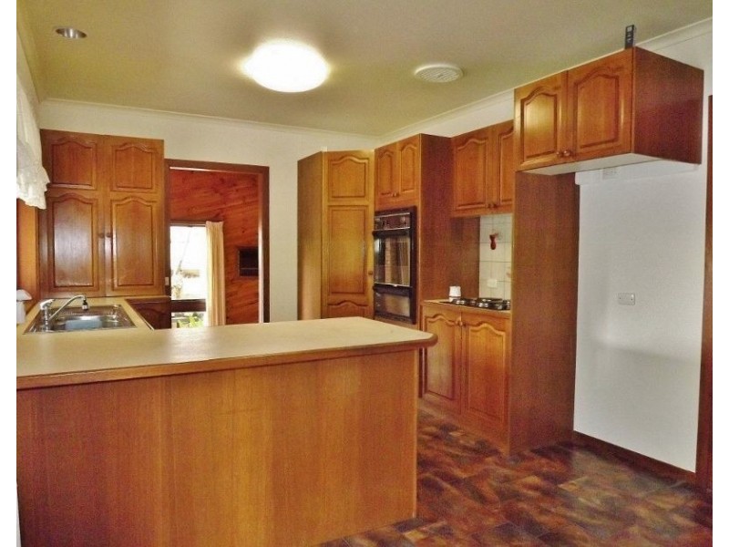 3 Kenall Drive, Moe VIC 3825