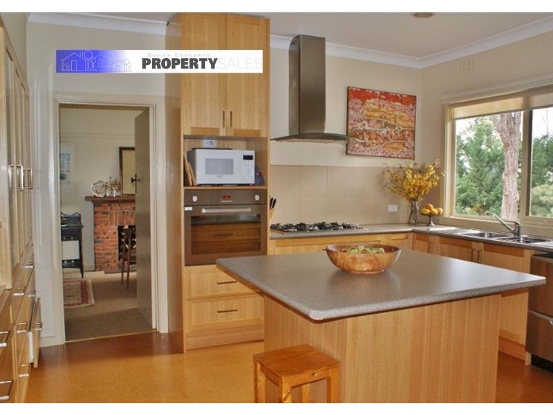 2123 Willow Grove Road, Hill End VIC 3825