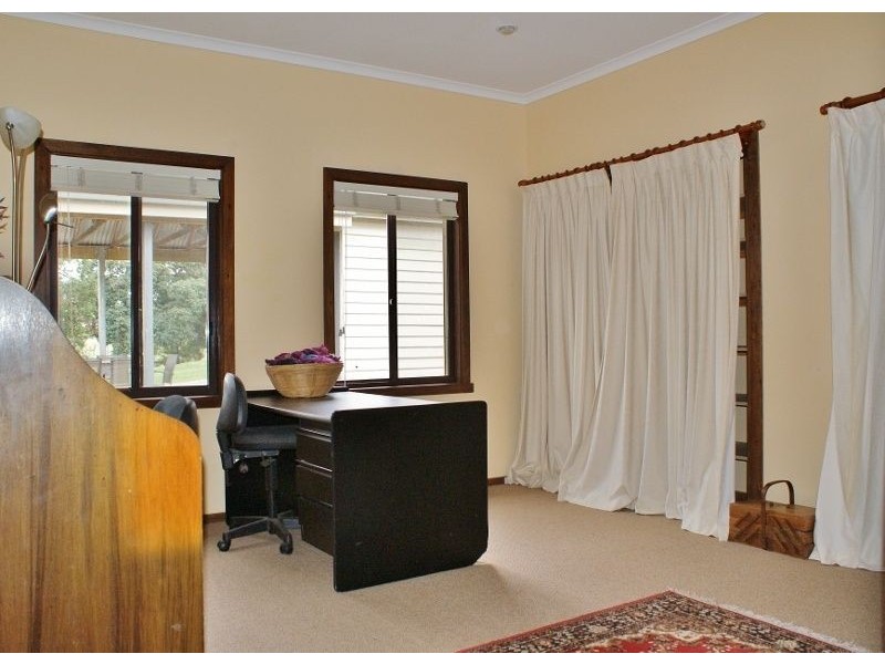 2123 Willow Grove Road, Hill End VIC 3825