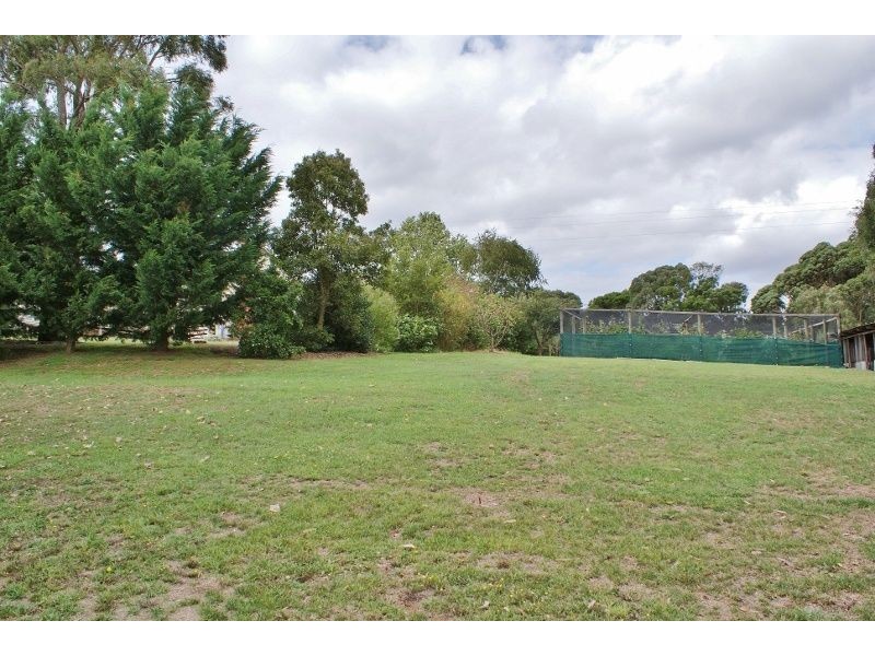 2123 Willow Grove Road, Hill End VIC 3825