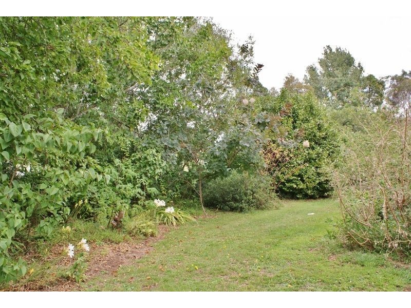 2123 Willow Grove Road, Hill End VIC 3825
