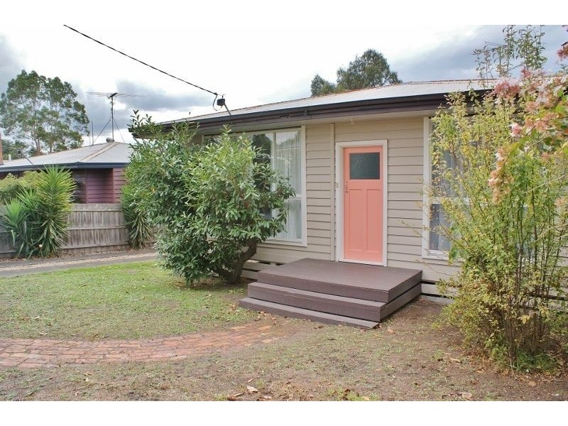 4 Richard Street, Moe VIC 3825