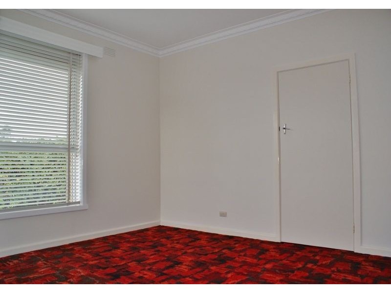 24 Law Street, Newborough VIC 3825