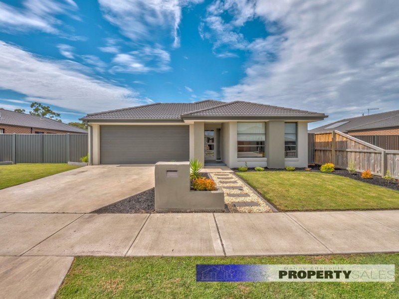 14 Avoca Place, Moe VIC 3825