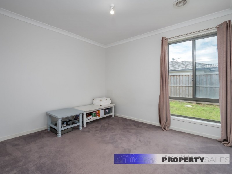 14 Avoca Place, Moe VIC 3825