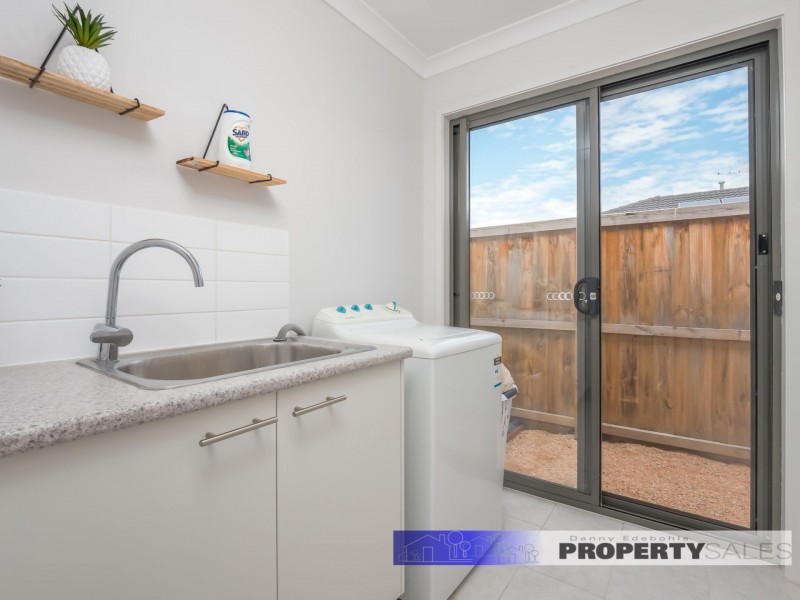 14 Avoca Place, Moe VIC 3825