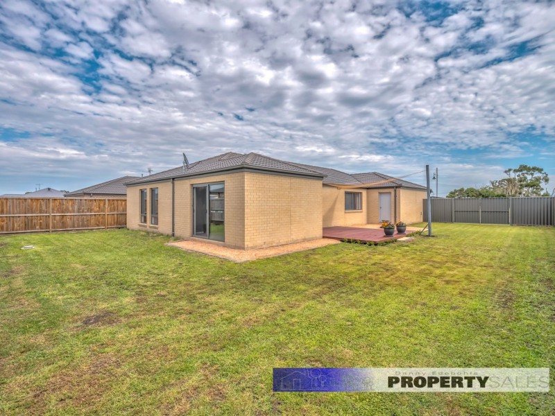 14 Avoca Place, Moe VIC 3825