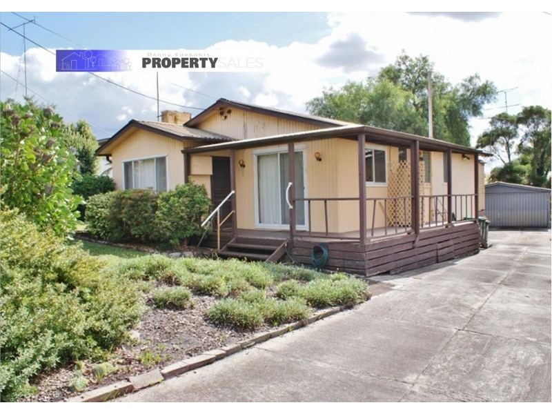 6 Koornalla Street, Newborough VIC 3825