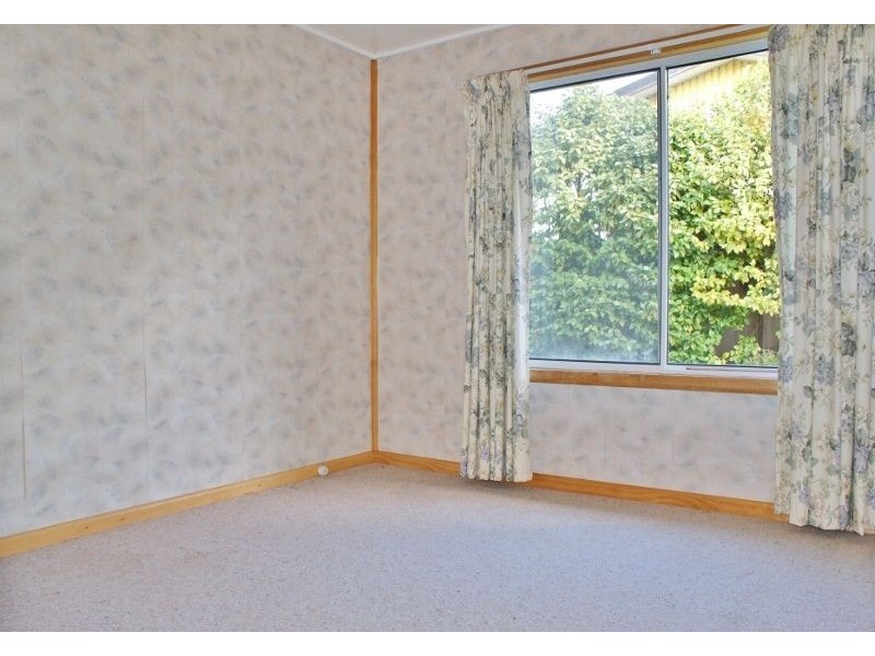 6 Koornalla Street, Newborough VIC 3825